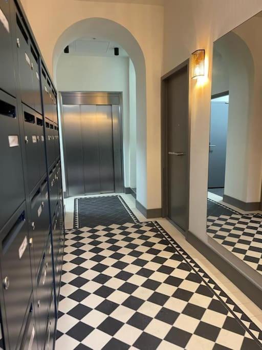 Charmant Palais Riviera Climatise Vieux نيس المظهر الخارجي الصورة